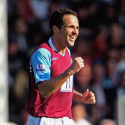 LONDON - SEPTEMBER 27:  Matthew Etherington of West Ham celebrates after scoring his team's second goal during the Barclays Premier League match between Fulham and West Ham United at Craven Cottage on September 27, 2008 in London, England.  (Photo by Phil Cole/Getty Images)